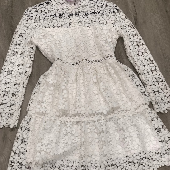 Chicwish lace white dress s - Picture 3 of 3